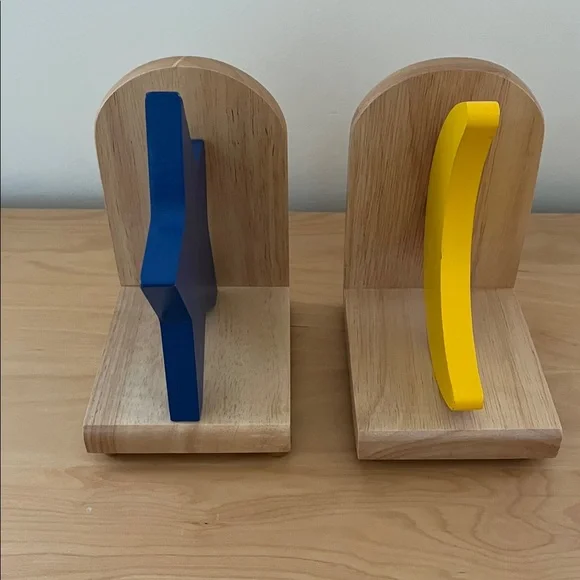 Children’s Star and Moon Wooden Bookends - Picture 3 of 4